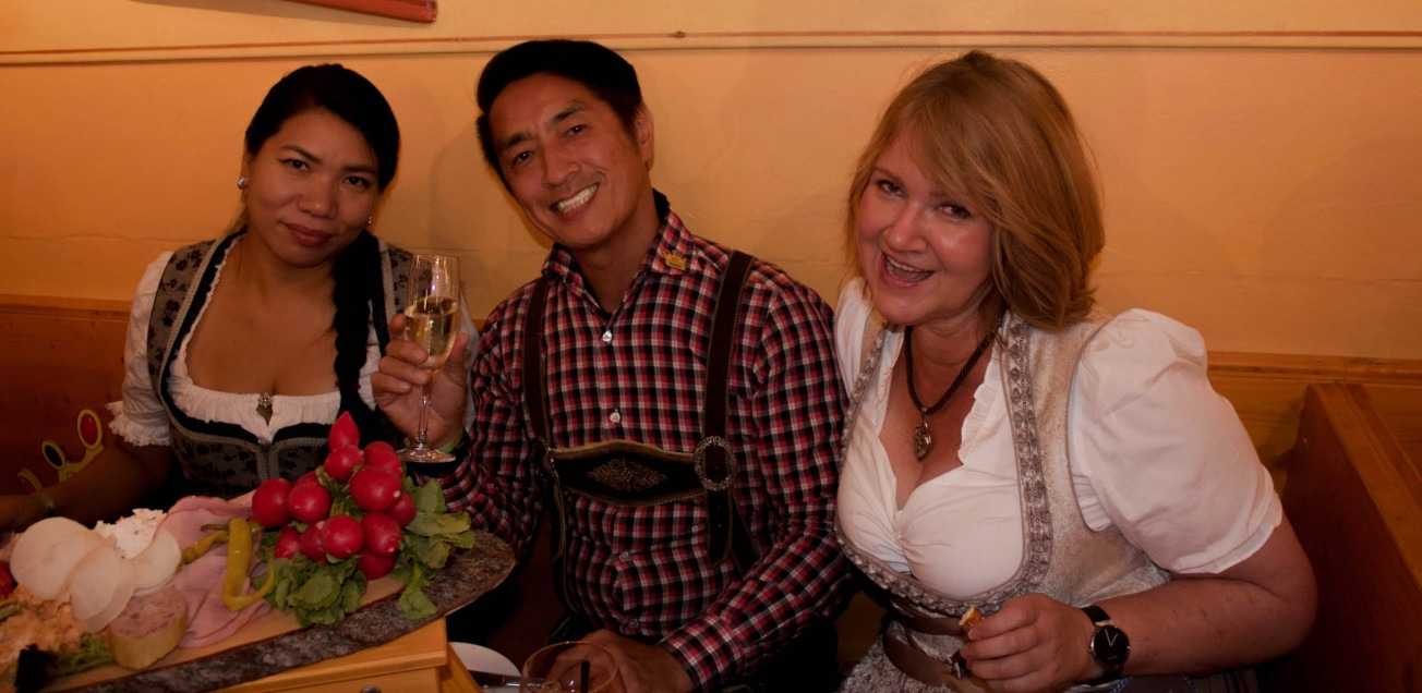 October at InterNations: A Month Bursting with Color