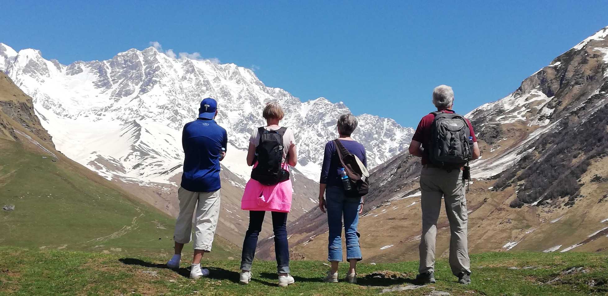 Going the Extra Mile: How InterNations Groups Make New Memories beyond Their Communities