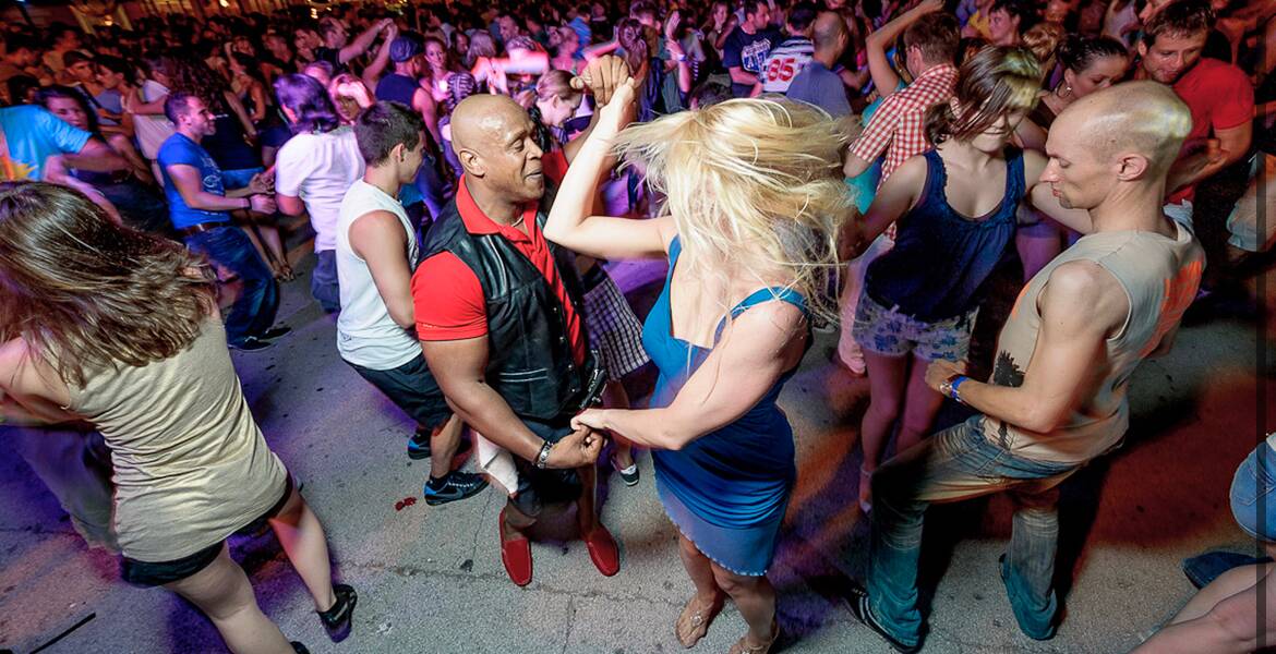 Salsa/Bachata Fiesta in Köln Bonn Team Bonn AfterWork Beer